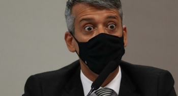 Ex-diretor da Saúde Roberto Dias paga fiança de R$ 1.100 e deixa prisão